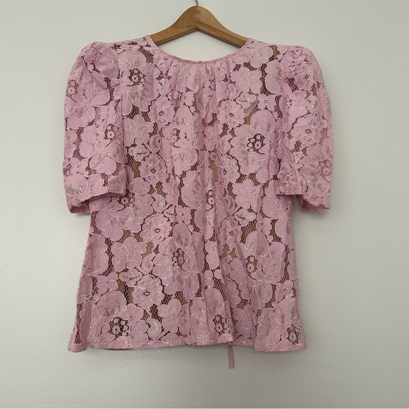 Wayf Tops - WAYF pink lace puff sleeve top NWT S